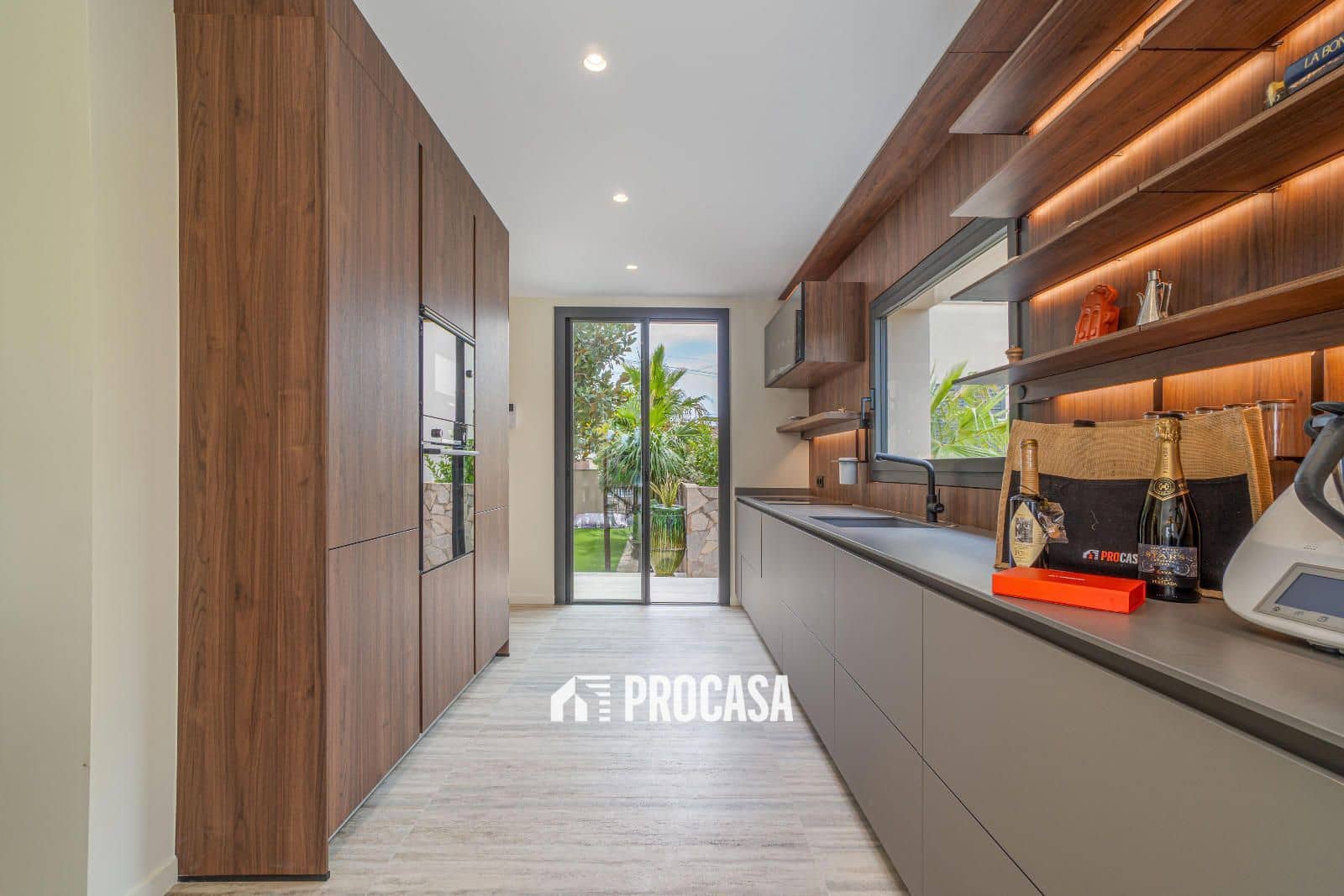 4 chambre Villa/Maison à vendre à Empuriabrava avec piscine garage - 1 450 000 € (Ref: 8553504)