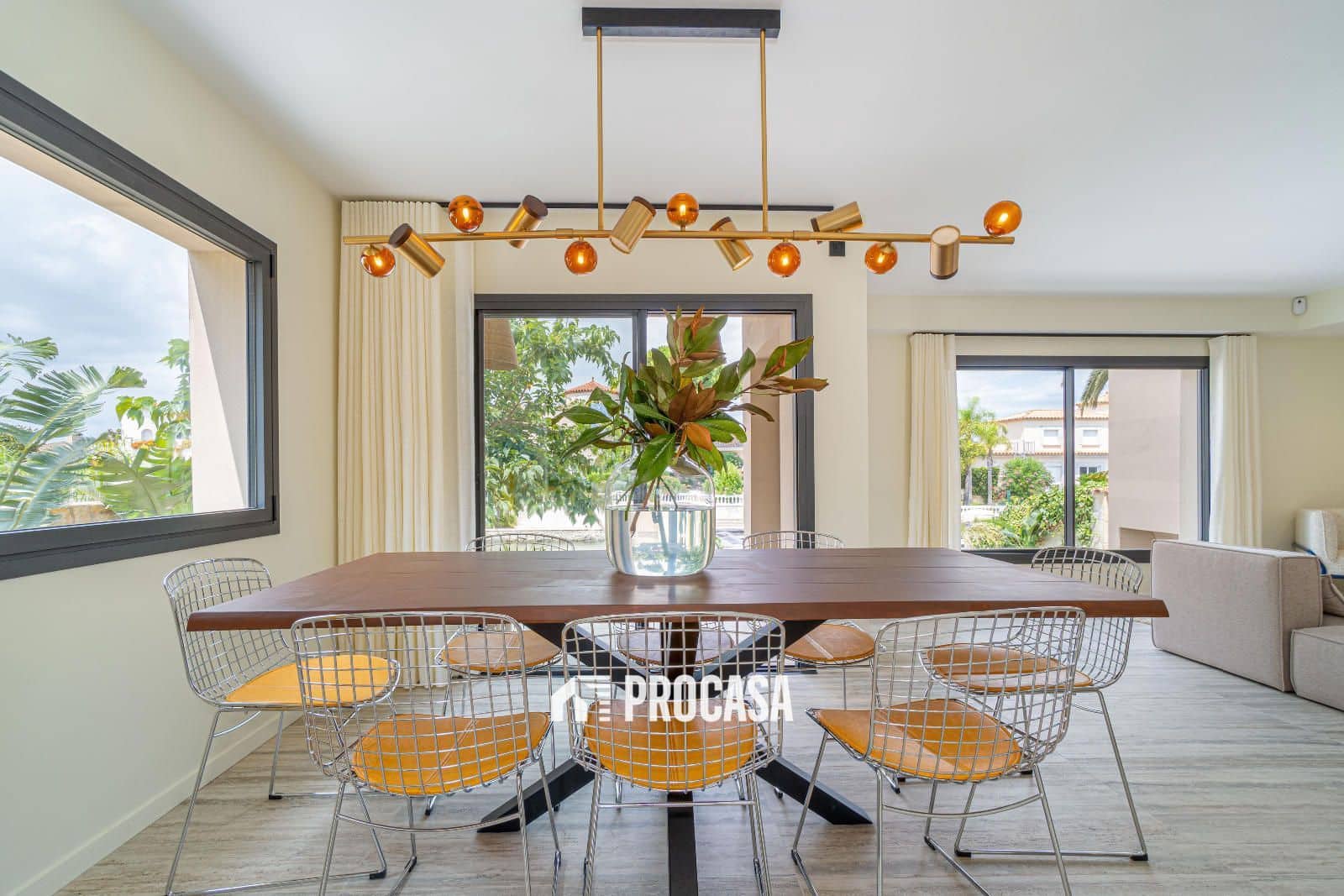 4 chambre Villa/Maison à vendre à Empuriabrava avec piscine garage - 1 450 000 € (Ref: 8553504)