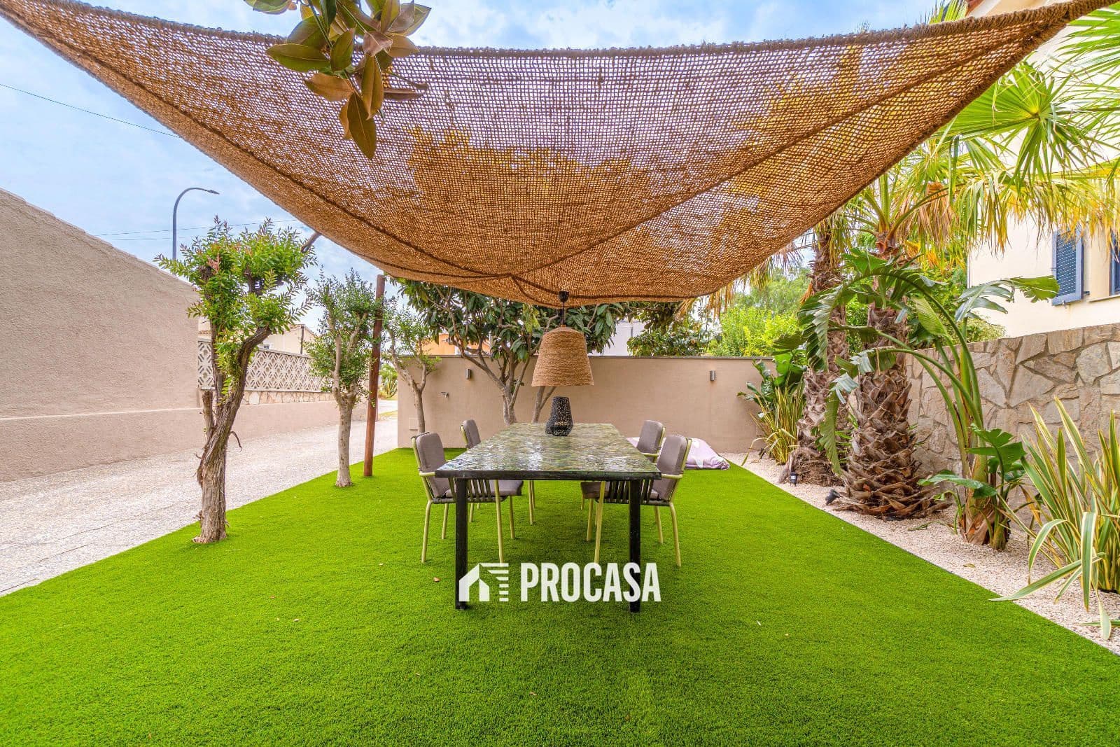 4 chambre Villa/Maison à vendre à Empuriabrava avec piscine garage - 1 450 000 € (Ref: 8553504)