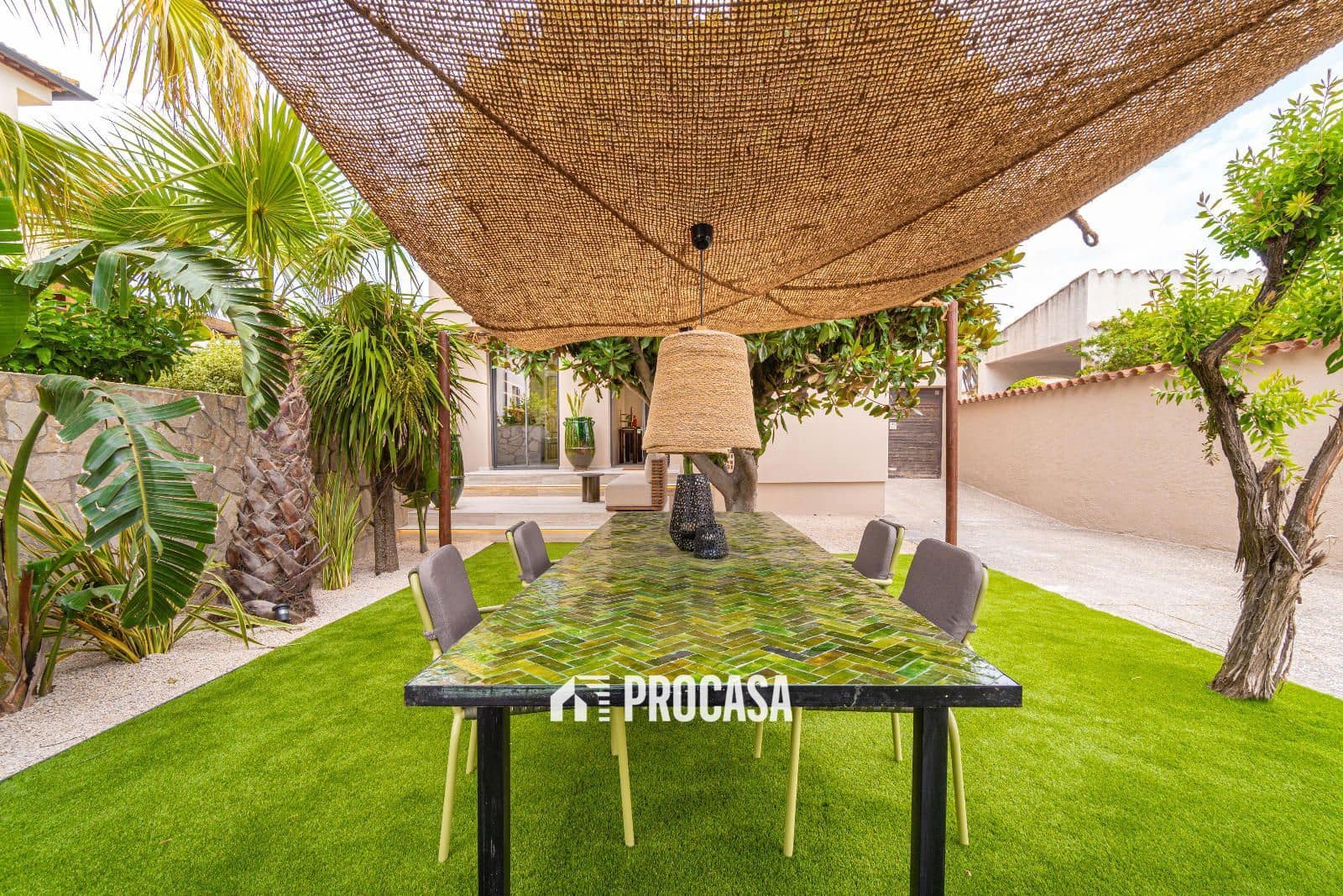 4 chambre Villa/Maison à vendre à Empuriabrava avec piscine garage - 1 450 000 € (Ref: 8553504)