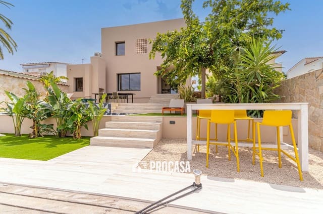 4 Zimmer Villa zu verkaufen in Empuriabrava, Castelló d'Empúries mit Pool Garage - 1.450.000 € (Ref: 8553504)