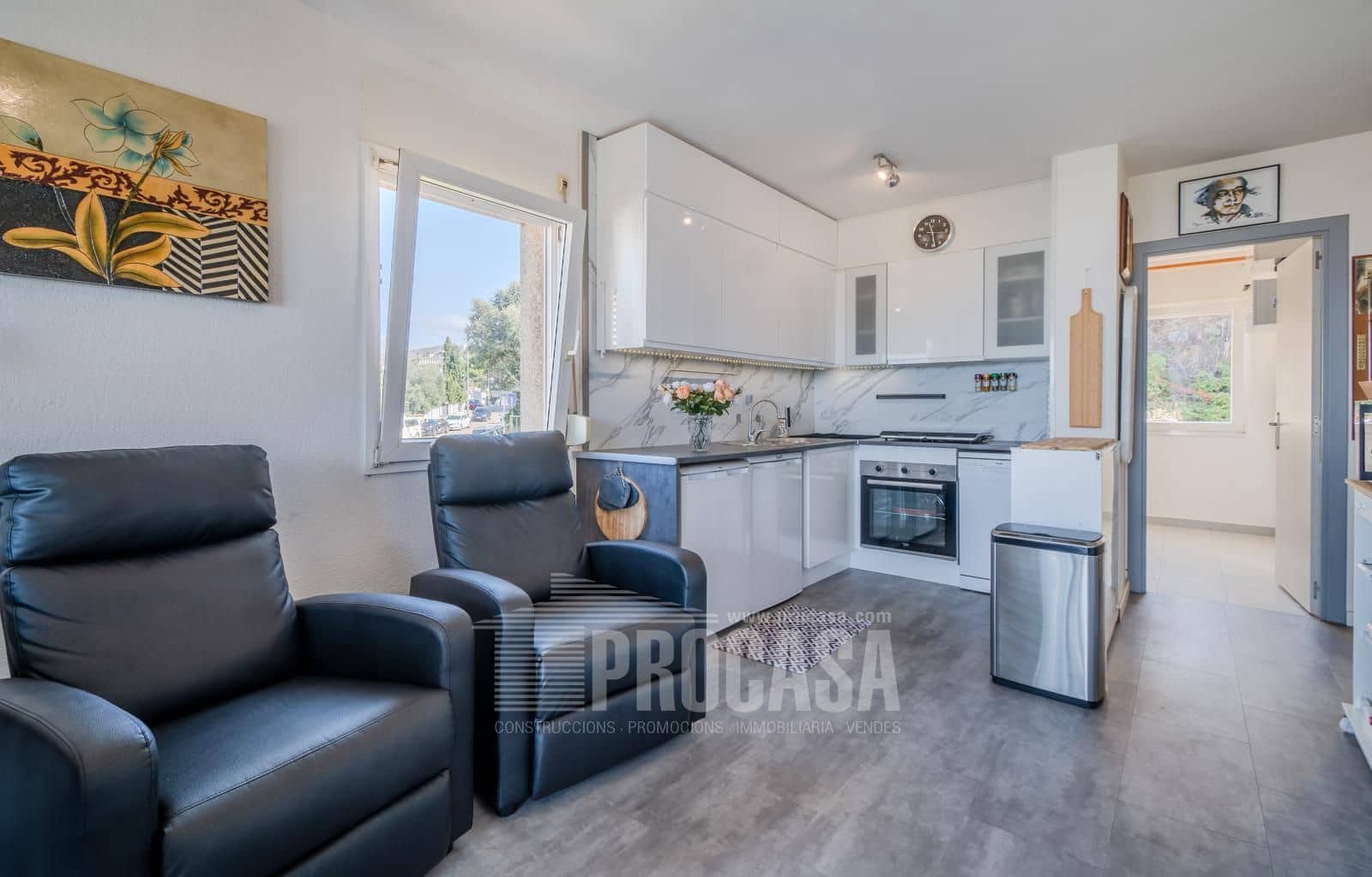 2 bedroom Flat for sale in Roses - € 229,000 (Ref: 8583405)