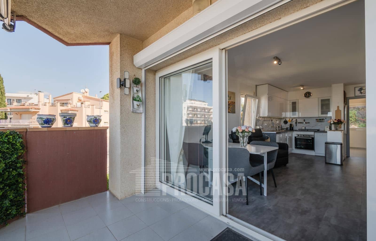 2 bedroom Flat for sale in Roses - € 229,000 (Ref: 8583405)