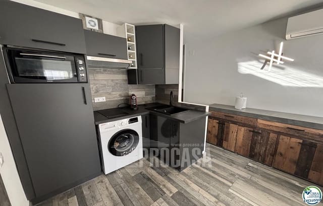 2 makuuhuone Asunto myytävänä paikassa Roses - 175 000 € (Ref: 8602535)