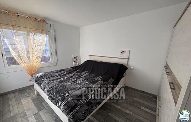 2 makuuhuone Asunto myytävänä paikassa Roses - 175 000 € (Ref: 8602535)