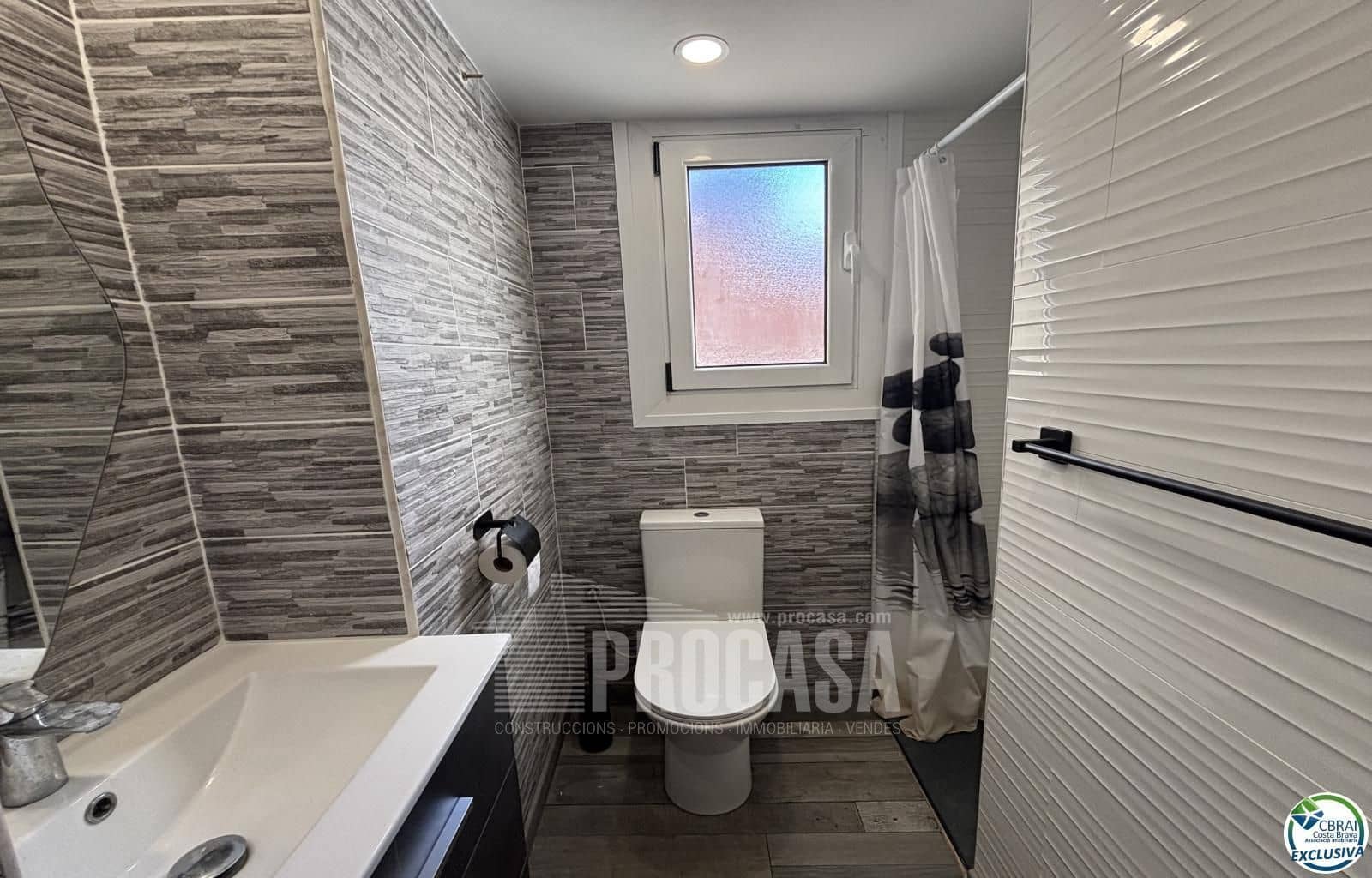 2 makuuhuone Asunto myytävänä paikassa Roses - 175 000 € (Ref: 8602535)