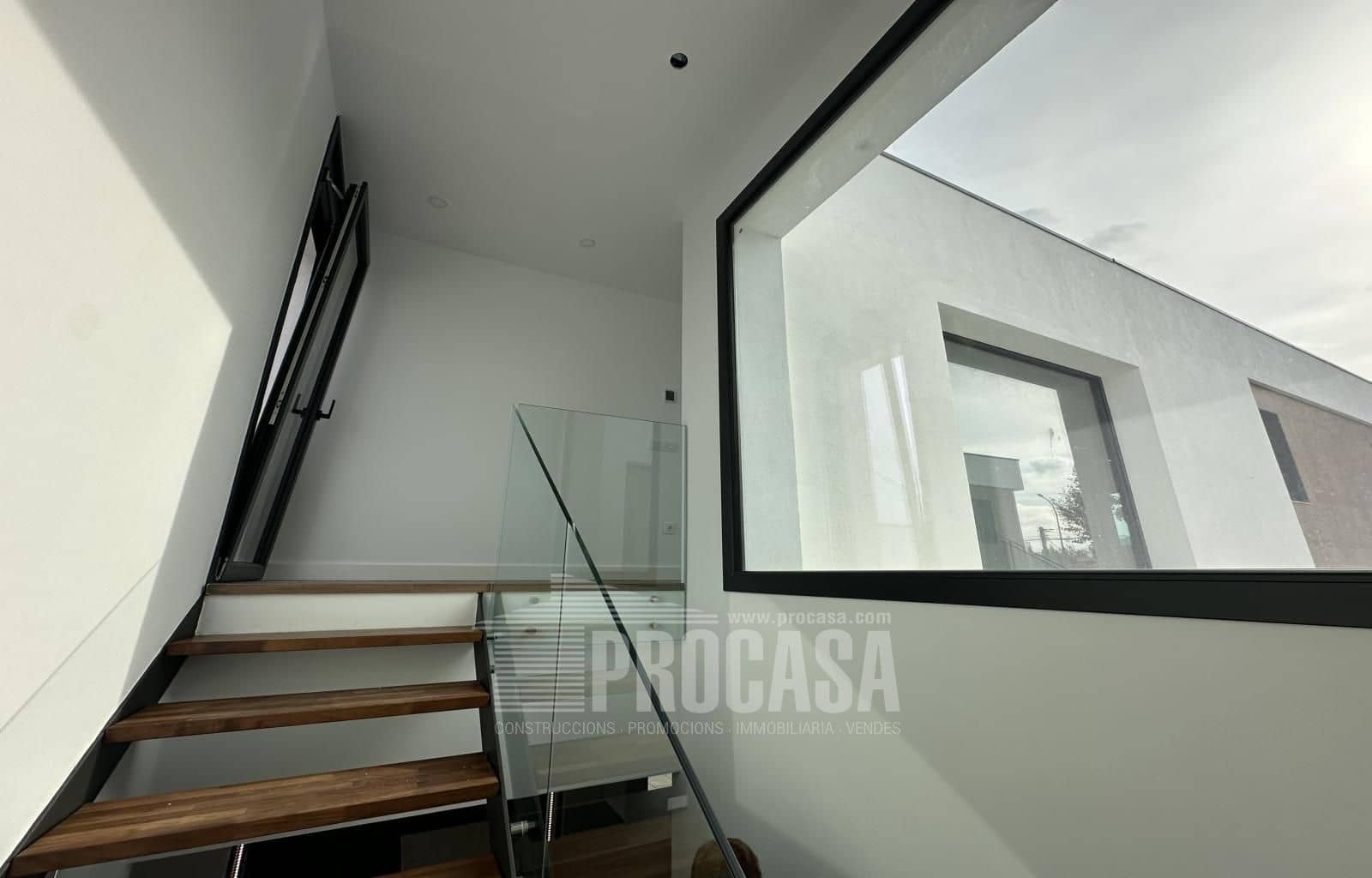 4 sypialnia Willa na sprzedaż w Empuriabrava z basenem - 795 000 € (Ref: 8616447)