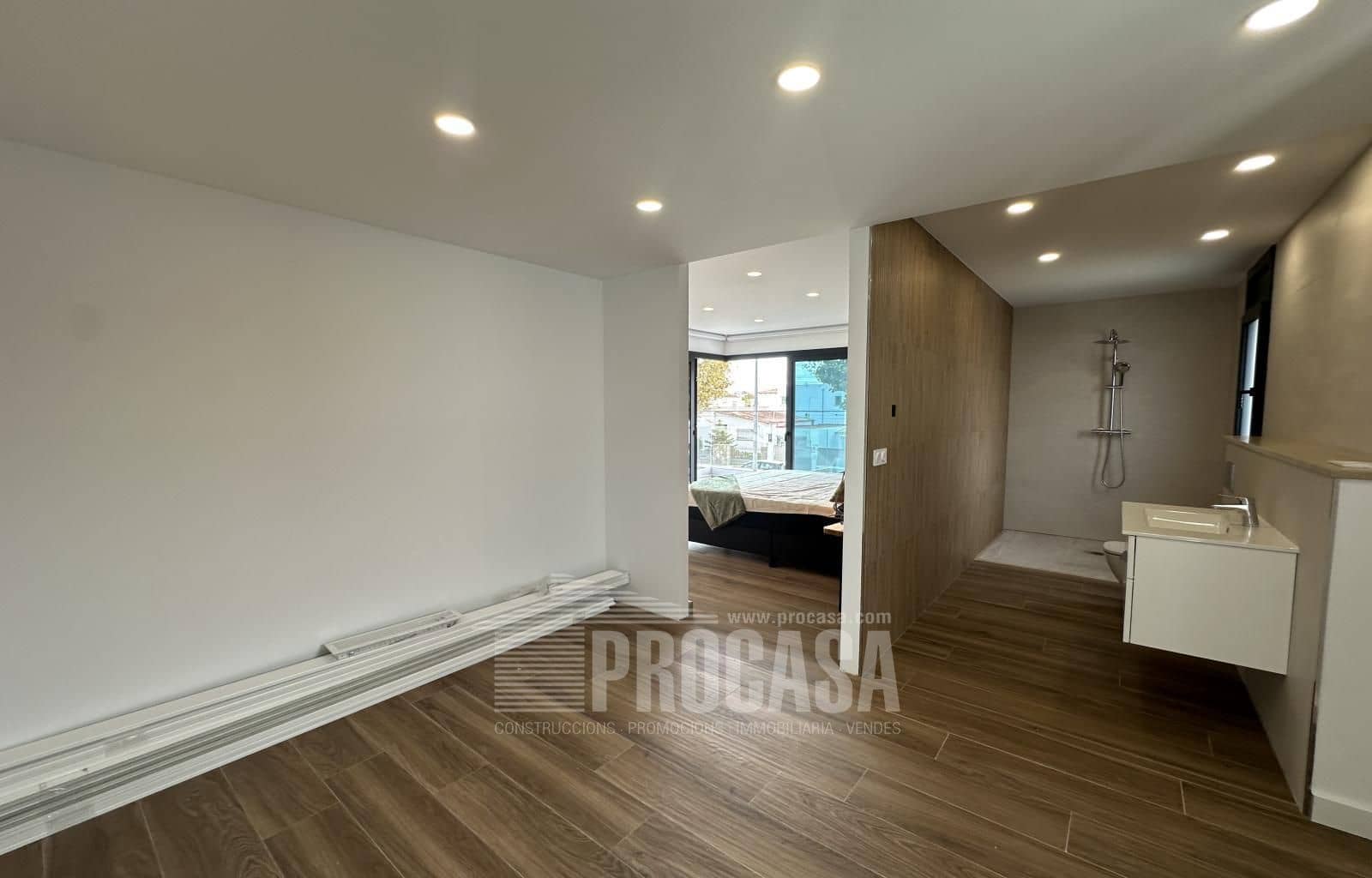 4 sypialnia Willa na sprzedaż w Empuriabrava z basenem - 795 000 € (Ref: 8616447)