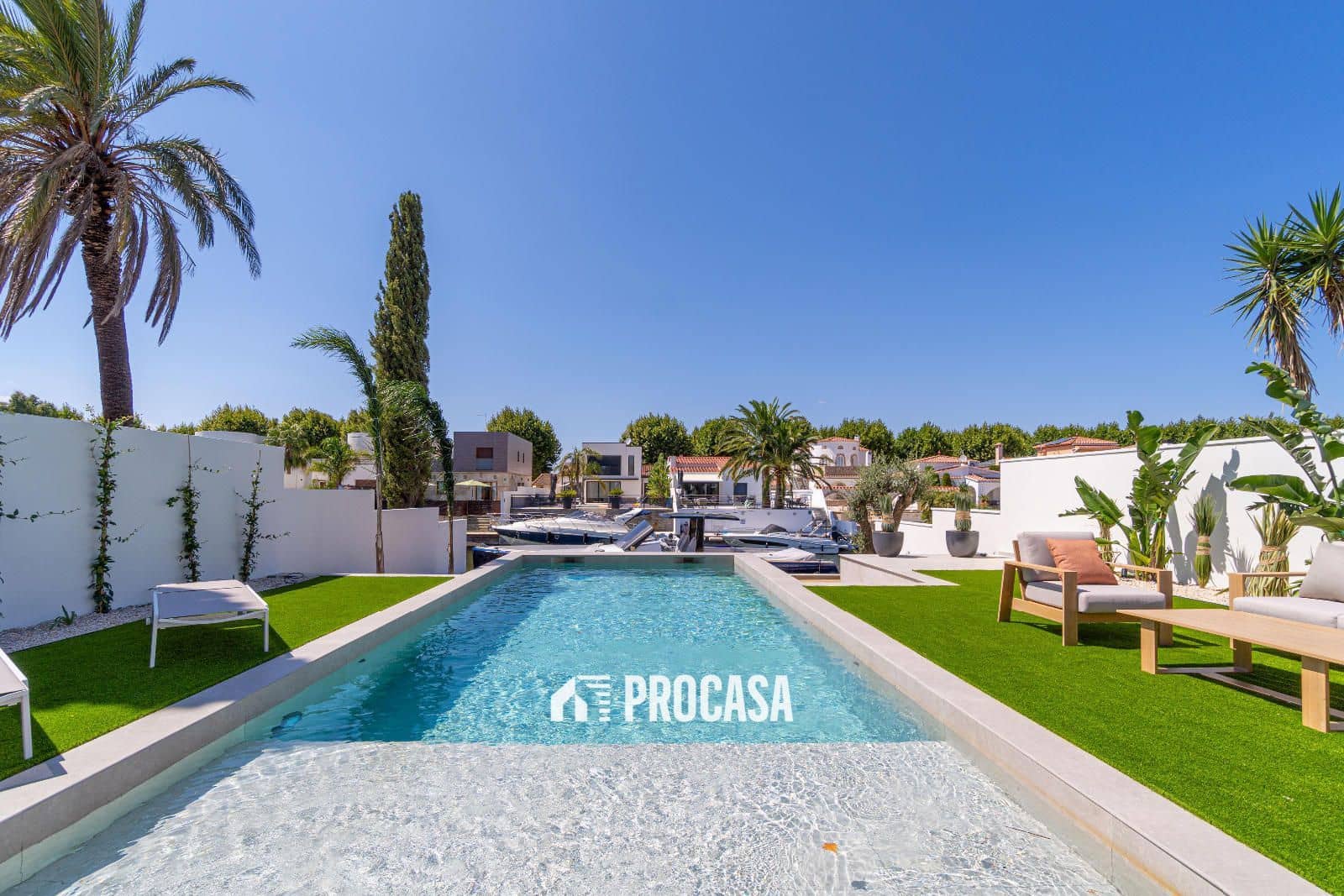 4 sypialnia Willa na sprzedaż w Empuriabrava z basenem garażem - 1 490 000 € (Ref: 8640595)