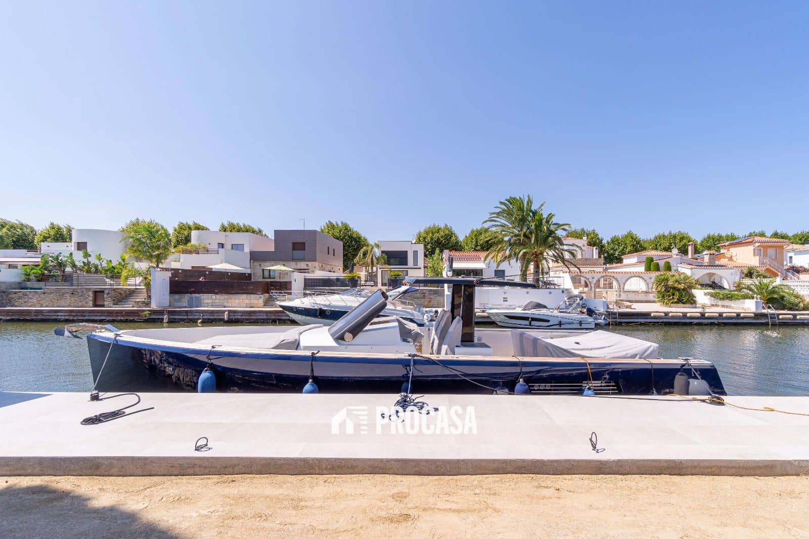 4 sypialnia Willa na sprzedaż w Empuriabrava z basenem garażem - 1 490 000 € (Ref: 8640595)