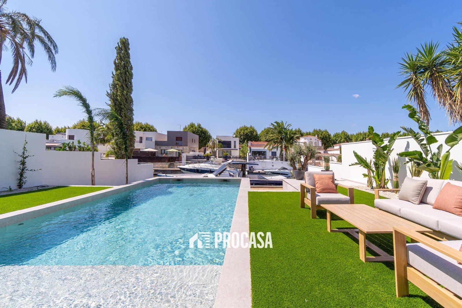 4 sypialnia Willa na sprzedaż w Empuriabrava z basenem garażem - 1 490 000 € (Ref: 8640595)