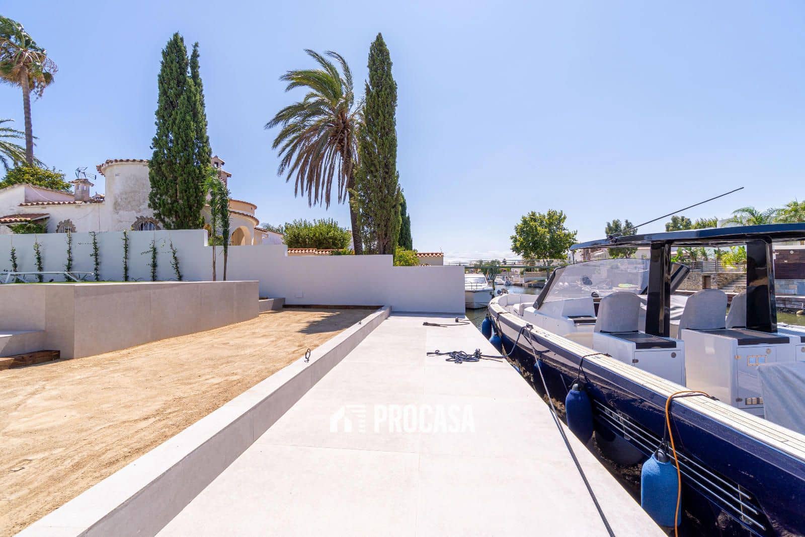 4 sypialnia Willa na sprzedaż w Empuriabrava z basenem garażem - 1 490 000 € (Ref: 8640595)