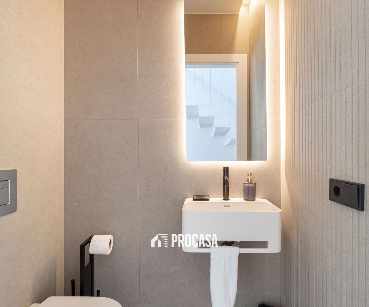 4 sypialnia Willa na sprzedaż w Empuriabrava z basenem garażem - 1 490 000 € (Ref: 8640595)