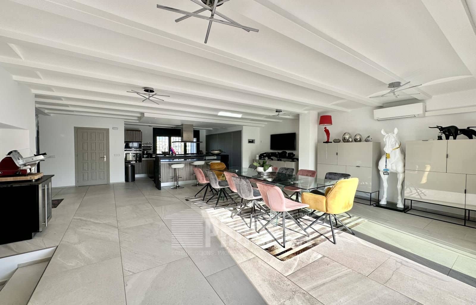 6 Zimmer Villa zu verkaufen in Empuriabrava mit Pool Garage - 1.750.000 € (Ref: 8646990)