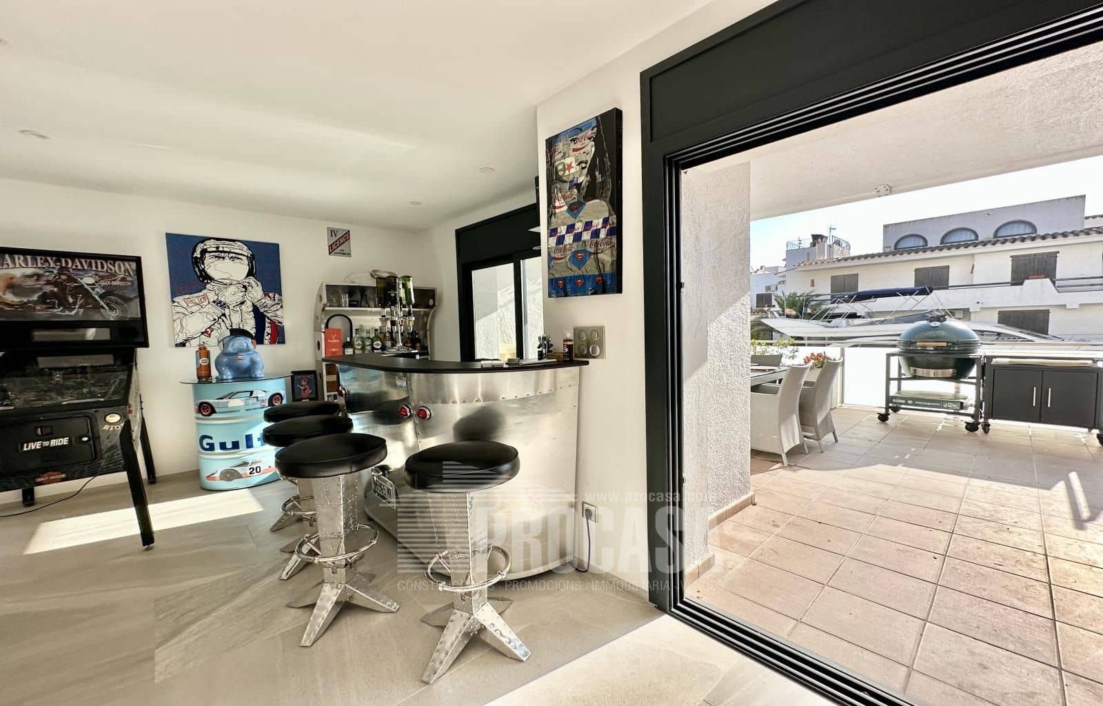 6 Zimmer Villa zu verkaufen in Empuriabrava mit Pool Garage - 1.750.000 € (Ref: 8646990)