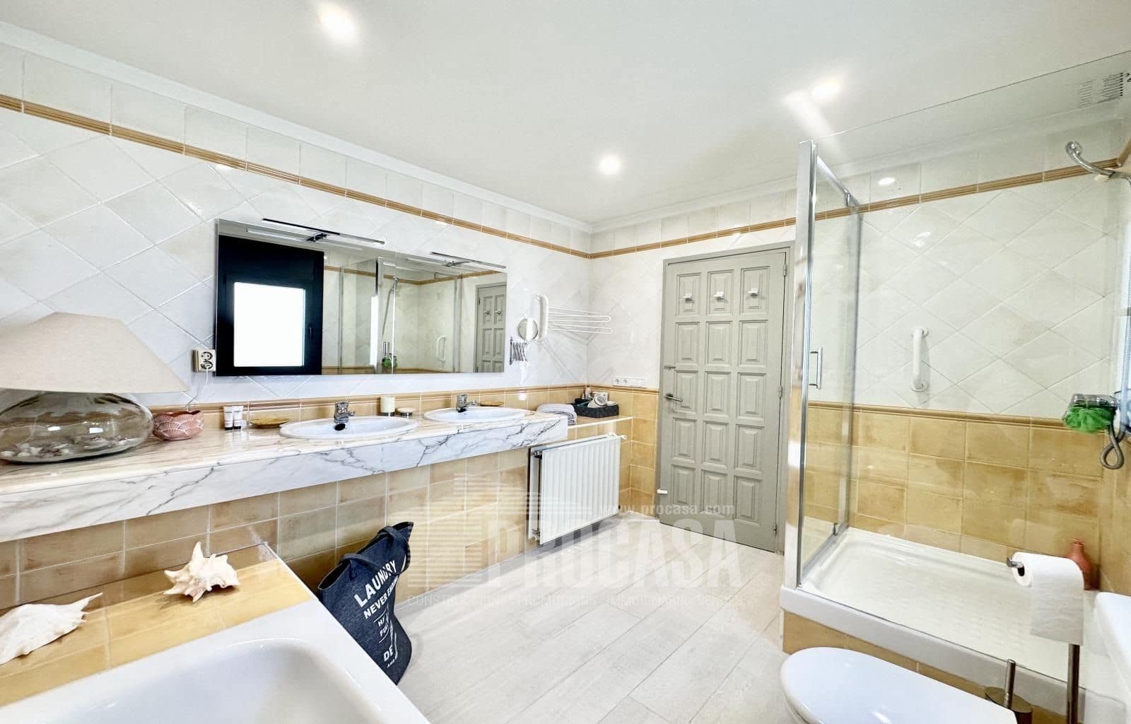 6 Zimmer Villa zu verkaufen in Empuriabrava mit Pool Garage - 1.750.000 € (Ref: 8646990)