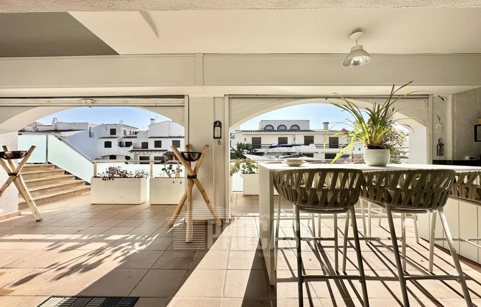 6 Zimmer Villa zu verkaufen in Empuriabrava mit Pool Garage - 1.750.000 € (Ref: 8646990)