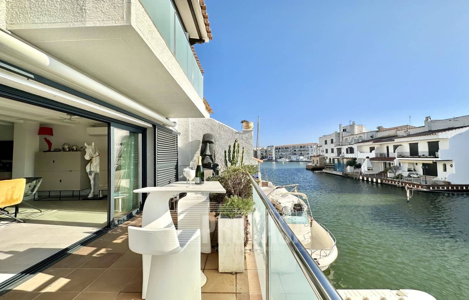 6 Zimmer Villa zu verkaufen in Empuriabrava mit Pool Garage - 1.750.000 € (Ref: 8646990)