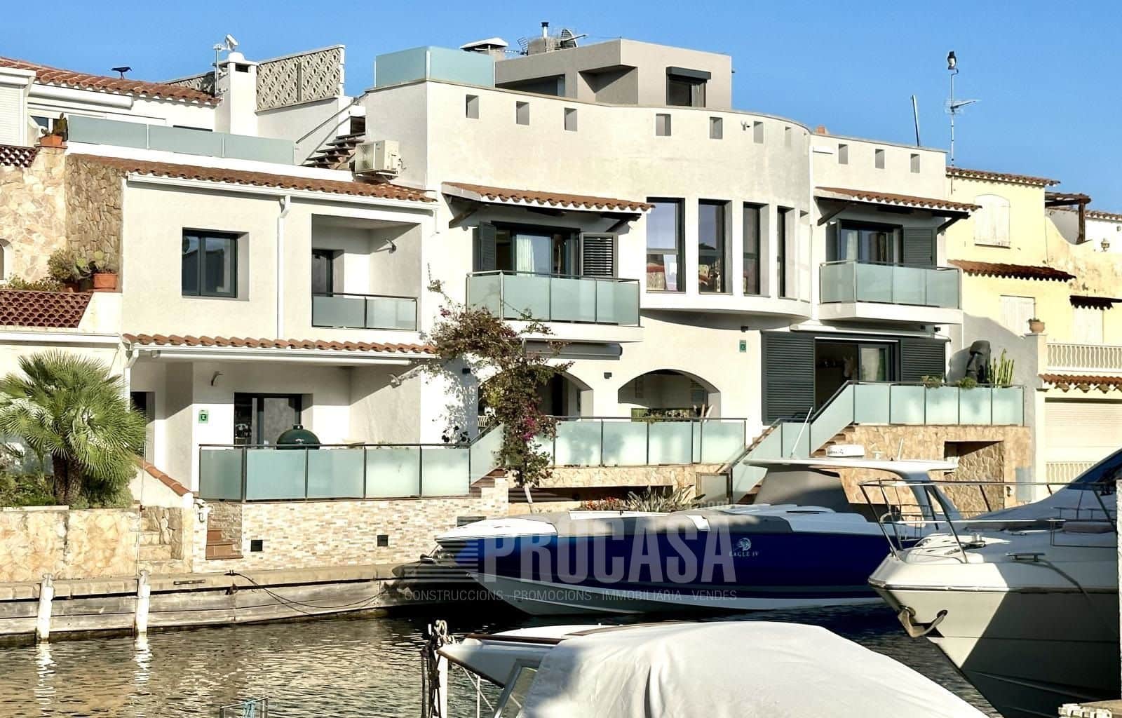 6 Zimmer Villa zu verkaufen in Empuriabrava mit Pool Garage - 1.750.000 € (Ref: 8646990)