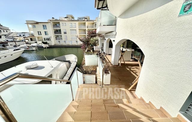 6 Zimmer Villa zu verkaufen in Empuriabrava, Castelló d'Empúries mit Pool Garage - 1.750.000 € (Ref: 8646990)