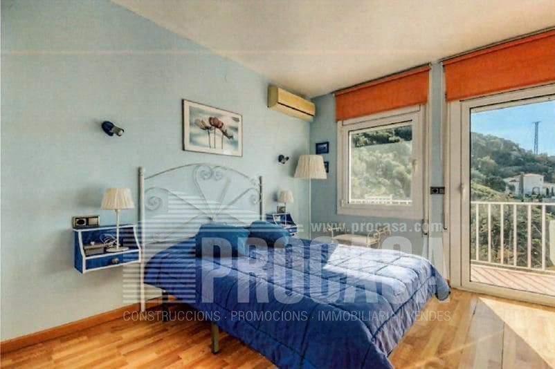 3 sypialnia Willa na sprzedaż w Roses z basenem garażem - 790 000 € (Ref: 8685137)