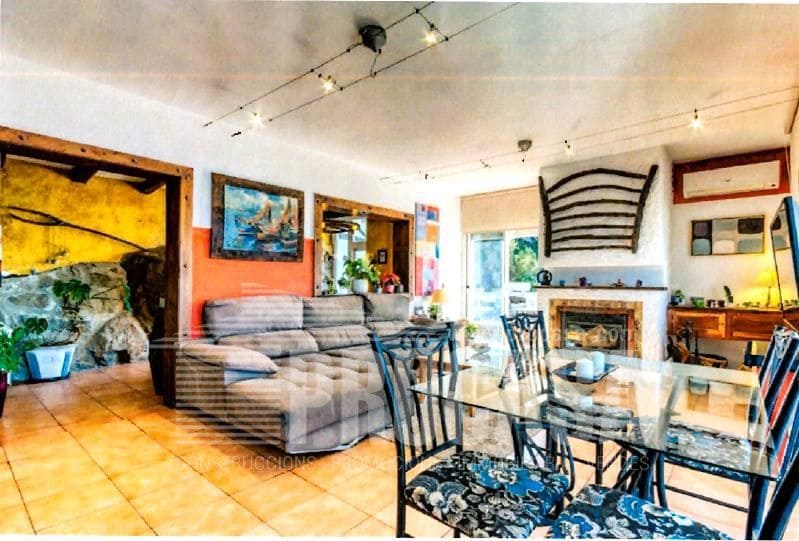 3 sypialnia Willa na sprzedaż w Roses z basenem garażem - 790 000 € (Ref: 8685137)