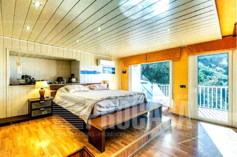 3 sypialnia Willa na sprzedaż w Roses z basenem garażem - 790 000 € (Ref: 8685137)