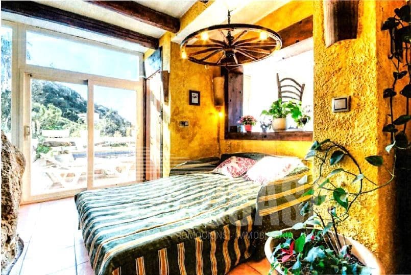 3 sypialnia Willa na sprzedaż w Roses z basenem garażem - 790 000 € (Ref: 8685137)