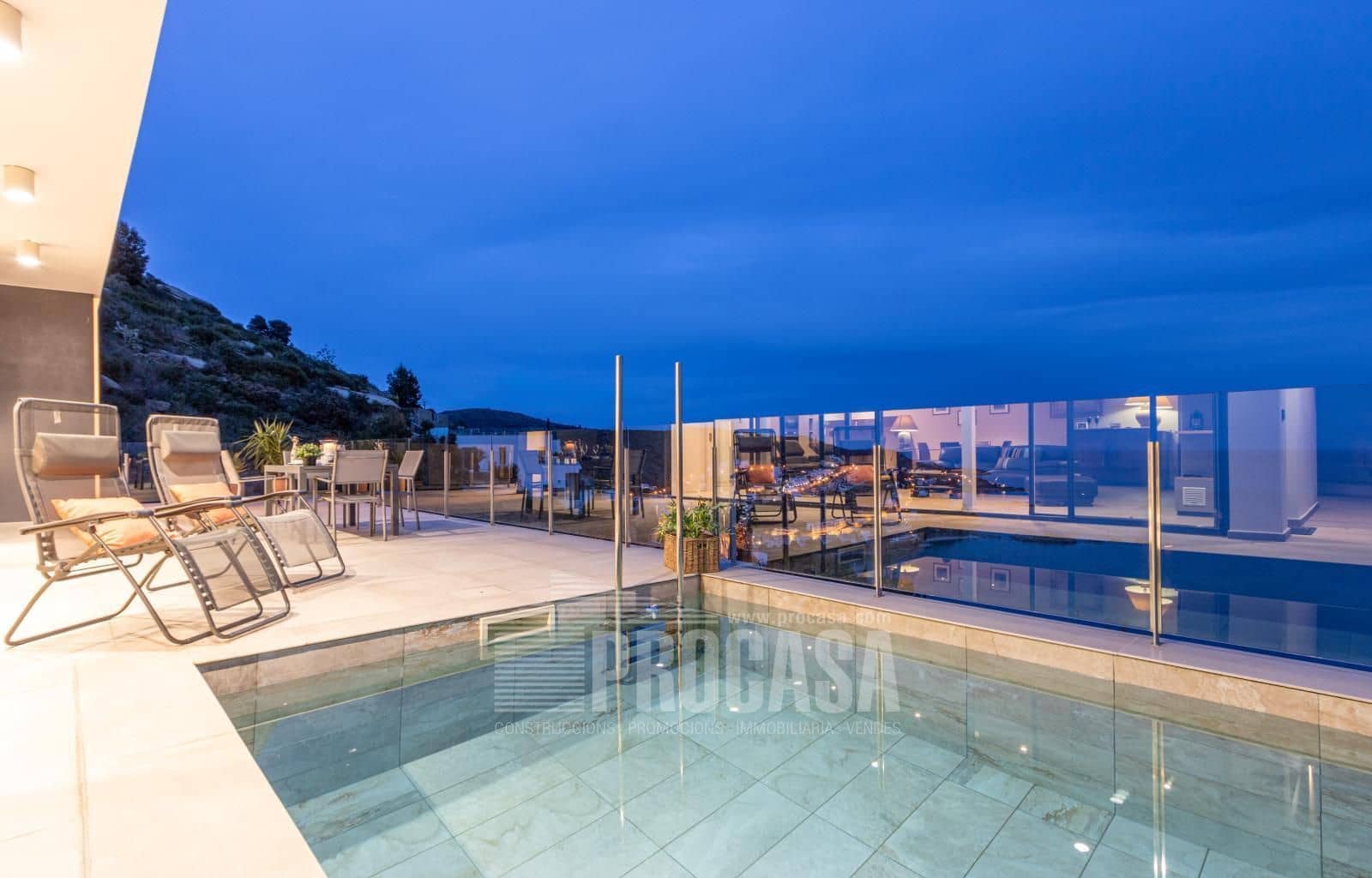 4 slaapkamer Villa te koop in Roses met zwembad garage - € 1.790.000 (Ref: 8686441)