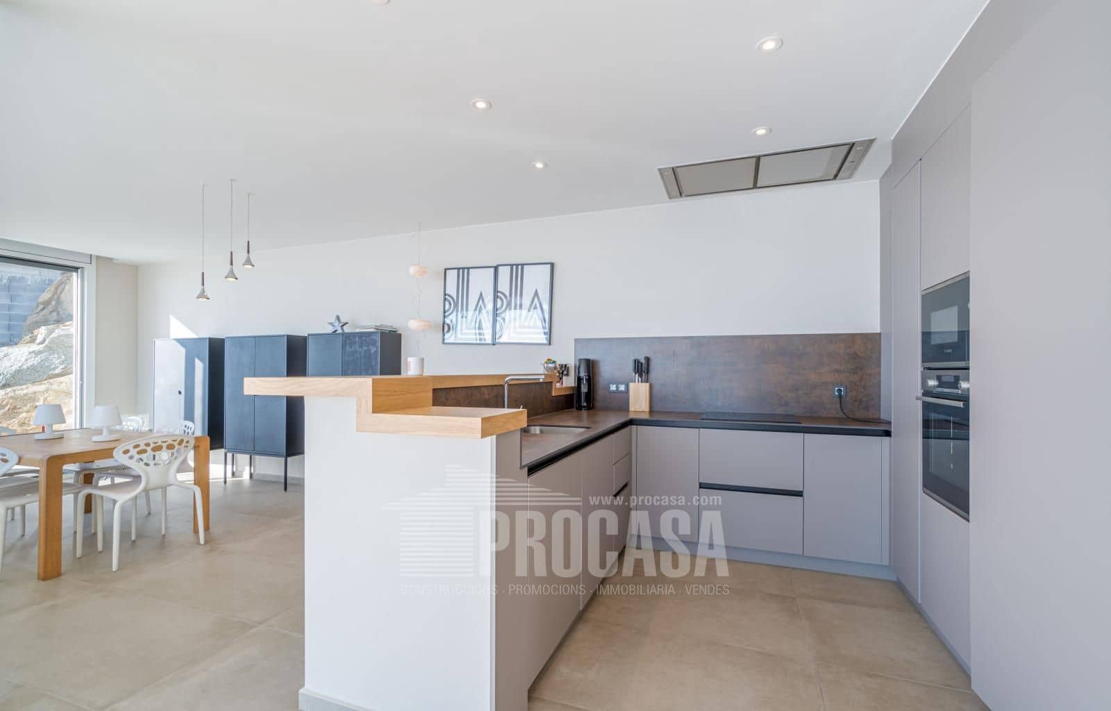 4 slaapkamer Villa te koop in Roses met zwembad garage - € 1.790.000 (Ref: 8686441)