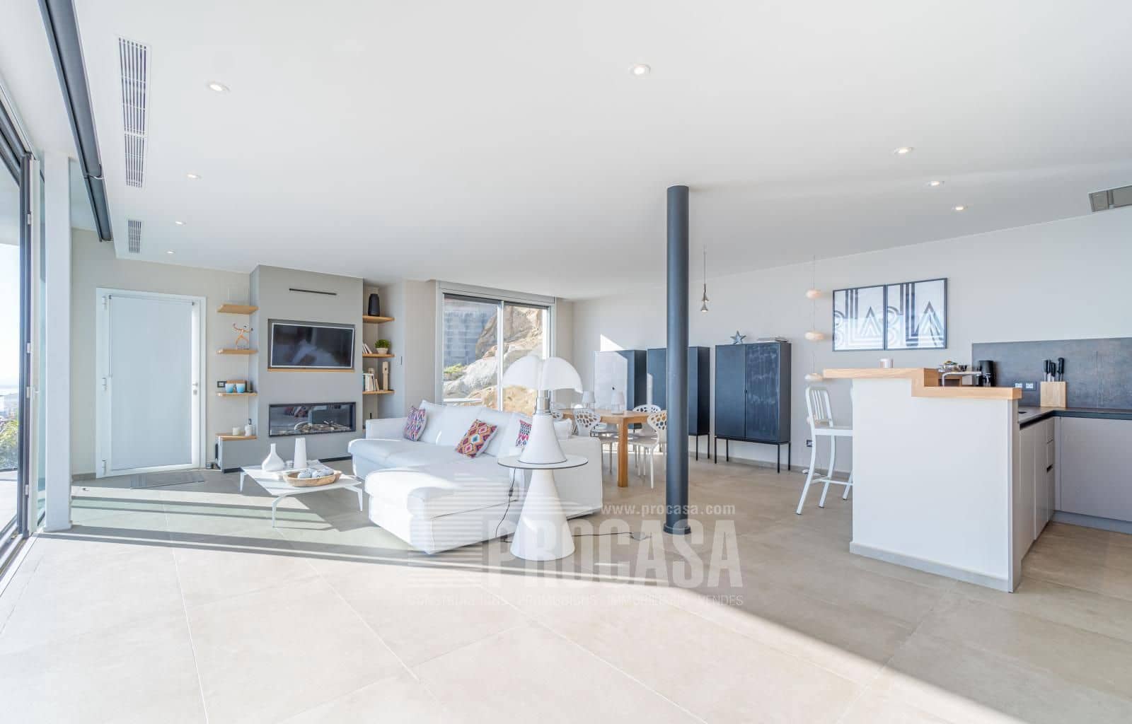 4 slaapkamer Villa te koop in Roses met zwembad garage - € 1.790.000 (Ref: 8686441)