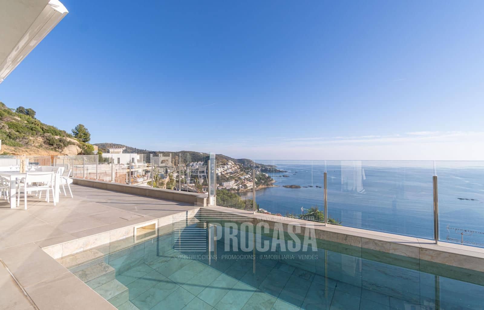 4 slaapkamer Villa te koop in Roses met zwembad garage - € 1.790.000 (Ref: 8686441)