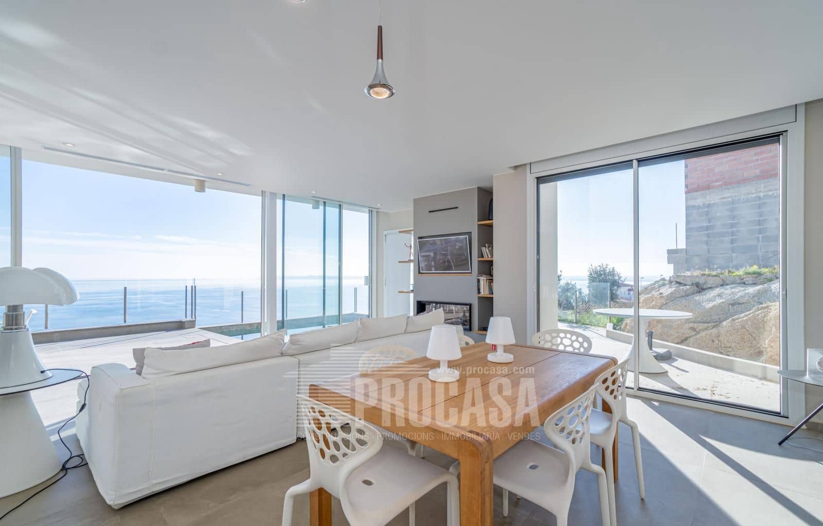 4 slaapkamer Villa te koop in Roses met zwembad garage - € 1.790.000 (Ref: 8686441)