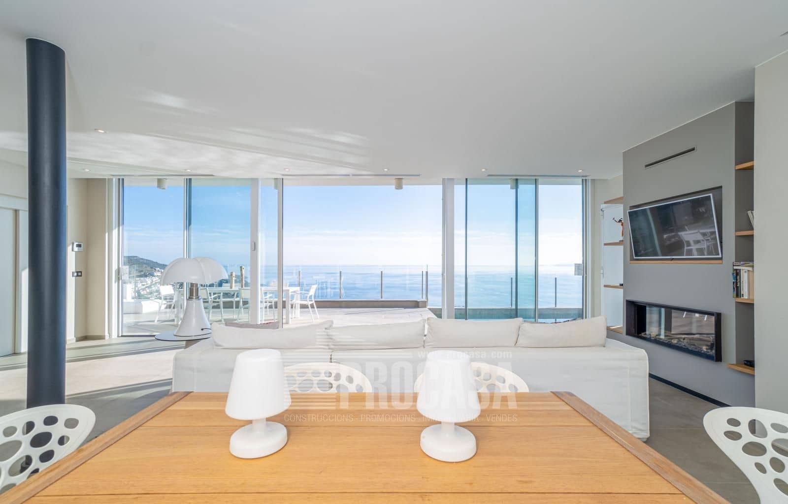 4 slaapkamer Villa te koop in Roses met zwembad garage - € 1.790.000 (Ref: 8686441)