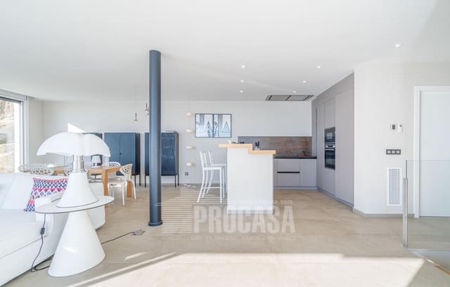 4 bedroom Villa for sale in Roses with pool garage - € 1,790,000 (Ref: 8686441)