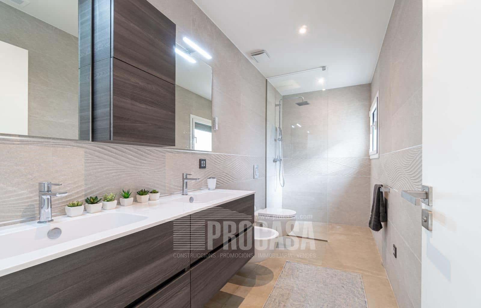 4 slaapkamer Villa te koop in Roses met zwembad garage - € 1.790.000 (Ref: 8686441)