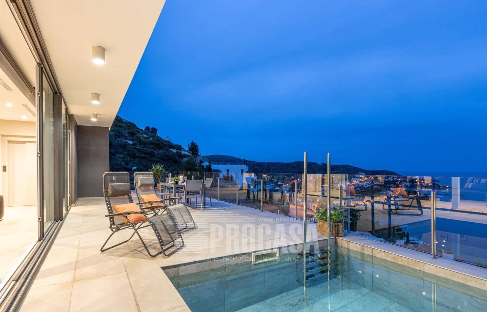 4 slaapkamer Villa te koop in Roses met zwembad garage - € 1.790.000 (Ref: 8686441)