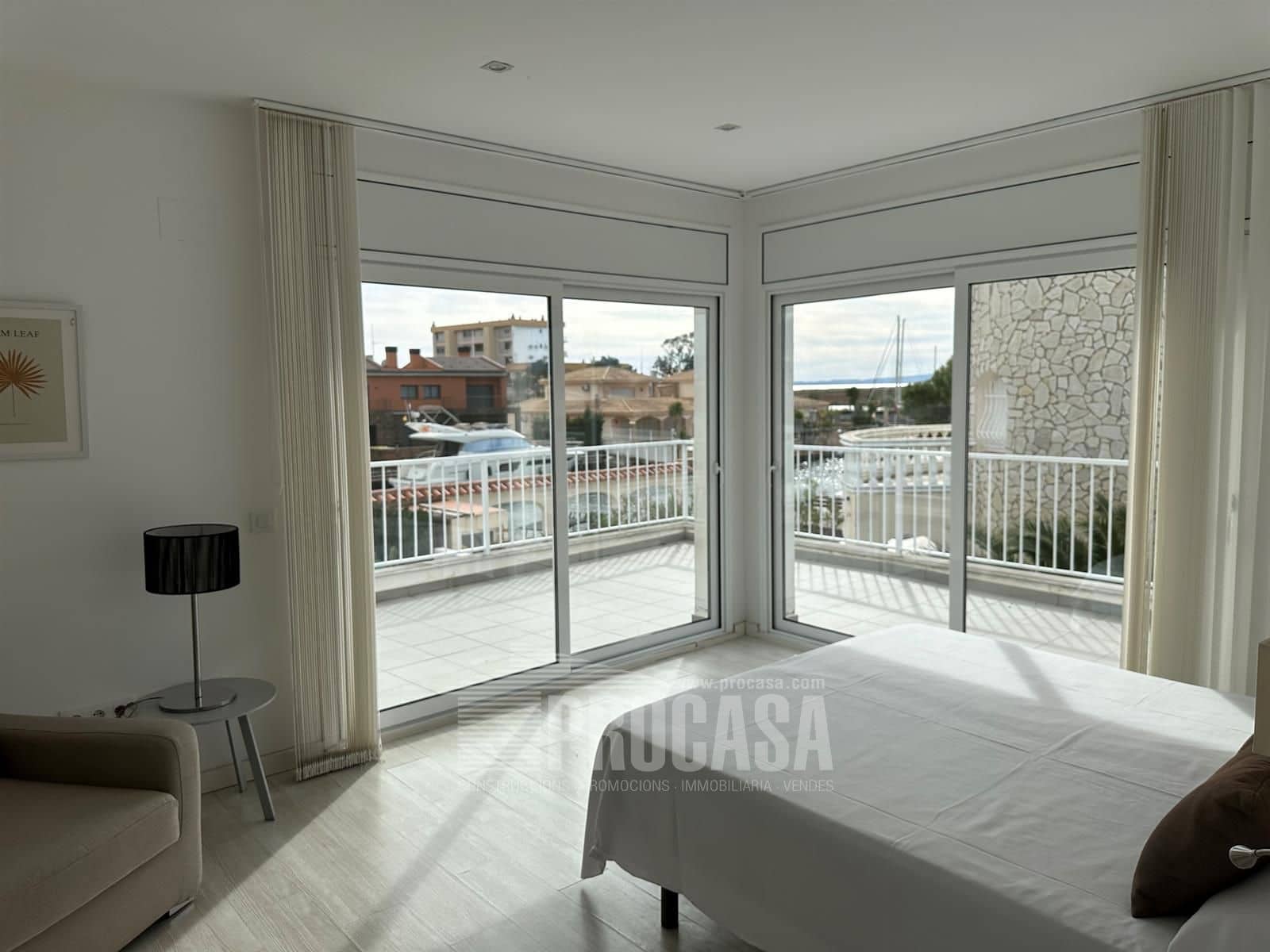 4 soveværelse Villa til salg i Santa Margarida med swimmingpool garage - € 875.000 (Ref: 8687985)