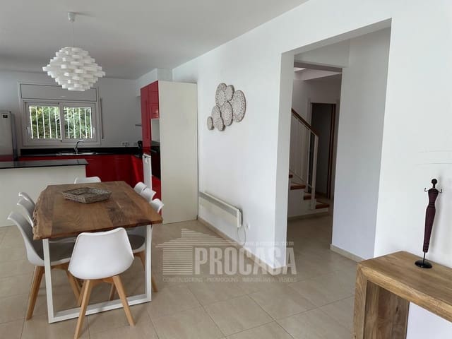 4 soverom Villa til salgs i Santa Margarida, Roses med svømmebasseng garasje - € 875 000 (Ref: 8687985)