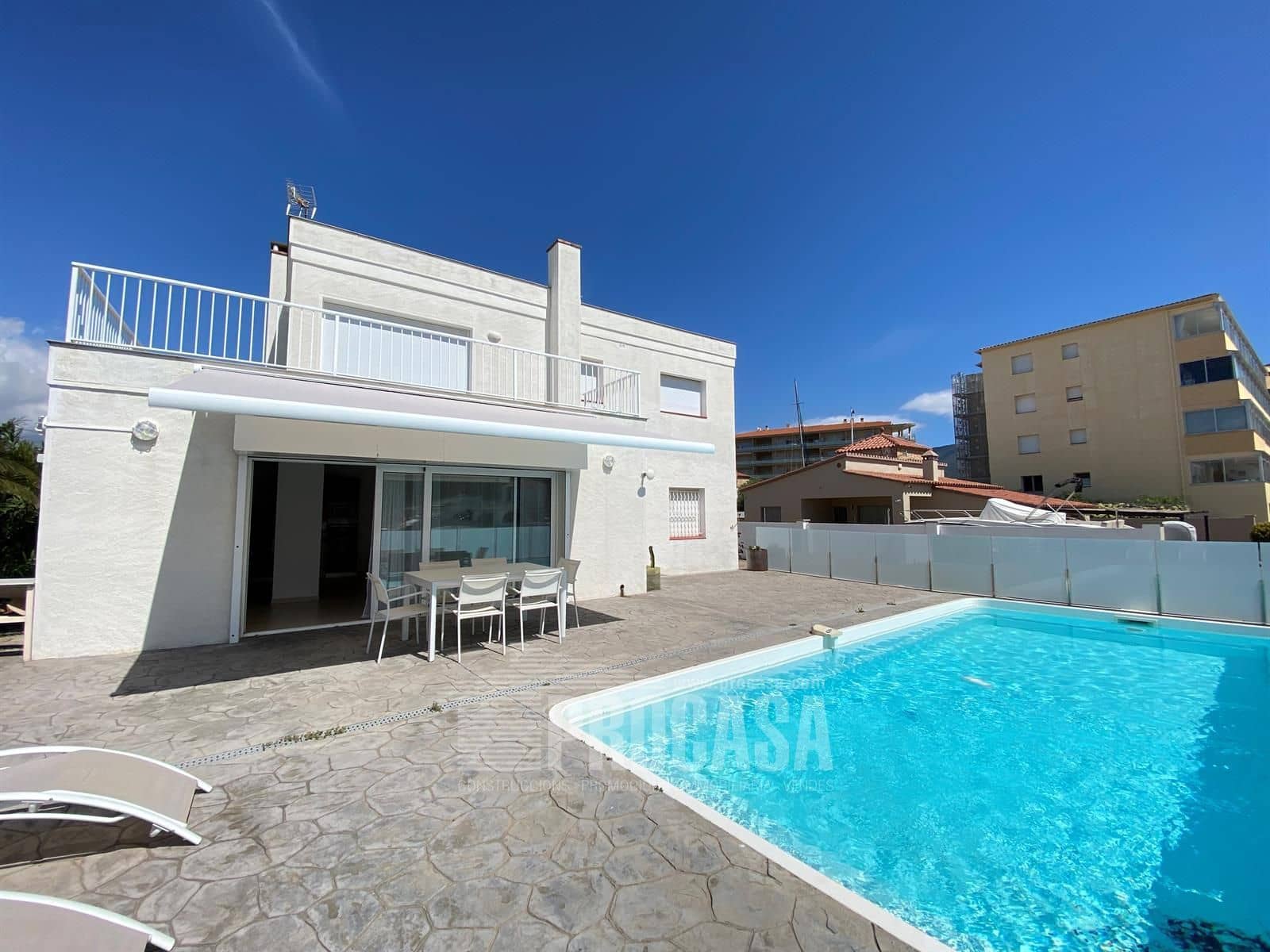 4 soveværelse Villa til salg i Santa Margarida med swimmingpool garage - € 875.000 (Ref: 8687985)