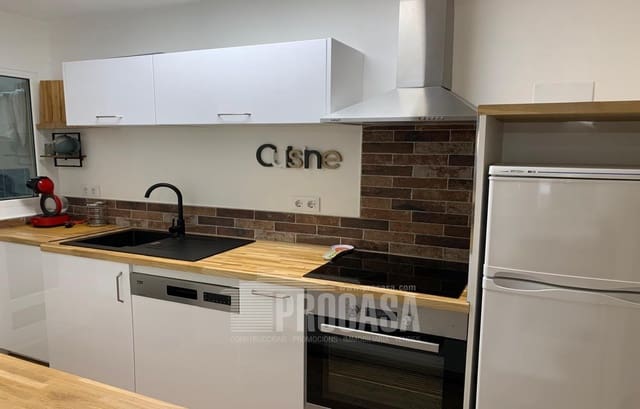 Piso de 3 habitaciones en Roses en venta - 234.000 € (Ref: 8723089)