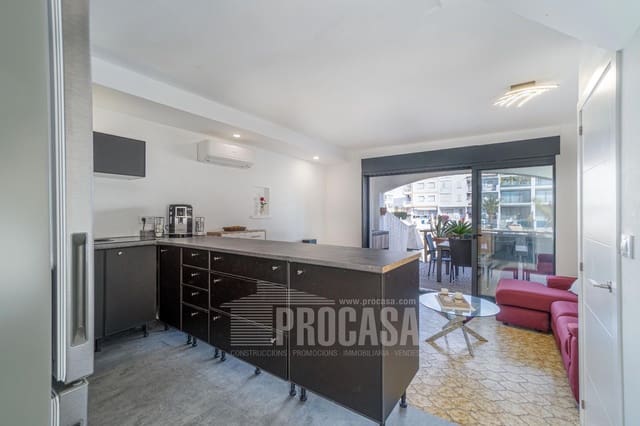 3 soveværelse Byhus til salg i Empuriabrava, Castelló d'Empúries med garage - € 395.000 (Ref: 8766125)