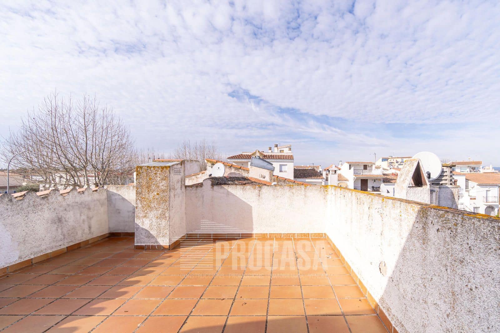 3 soveværelse Byhus til salg i Empuriabrava med garage - € 395.000 (Ref: 8766125)