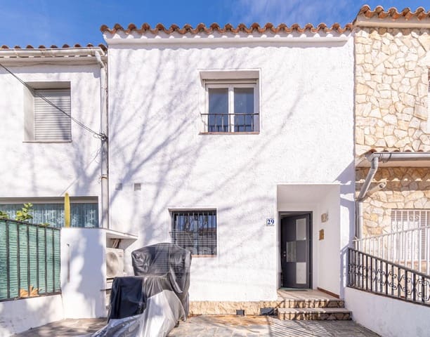 3 soveværelse Byhus til salg i Empuriabrava, Castelló d'Empúries med garage - € 395.000 (Ref: 8766125)
