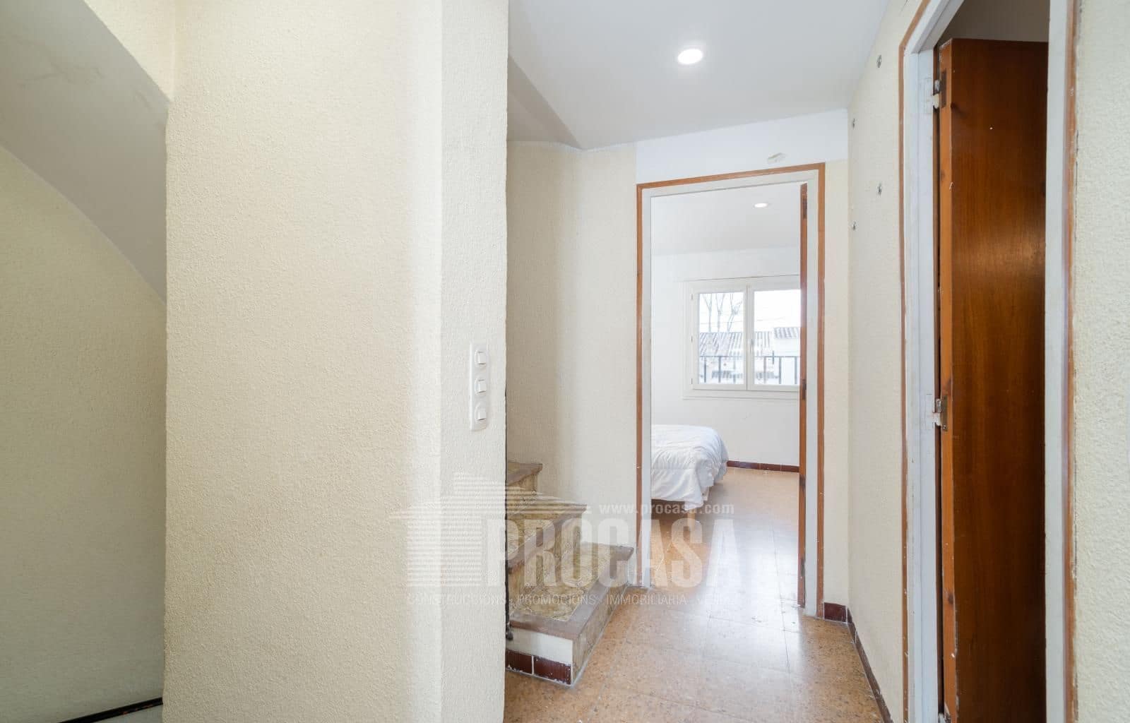 3 soveværelse Byhus til salg i Empuriabrava med garage - € 395.000 (Ref: 8766125)