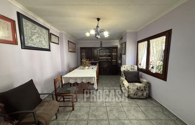 2 sypialnia Willa na sprzedaż w Palau-saverdera z garażem - 370 000 € (Ref: 8786933)