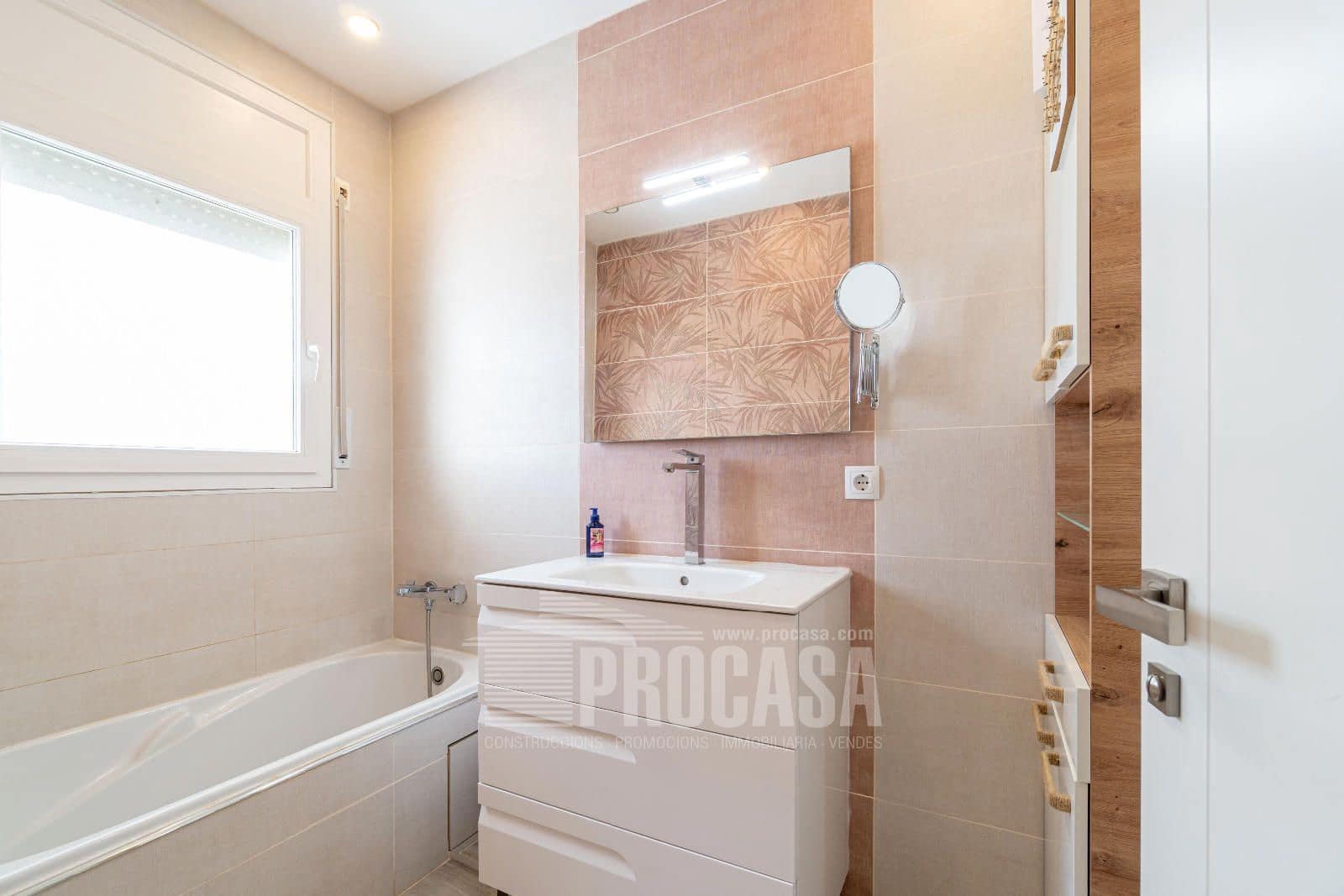 3 soveværelse Byhus til salg i Empuriabrava med garage - € 549.000 (Ref: 8823058)