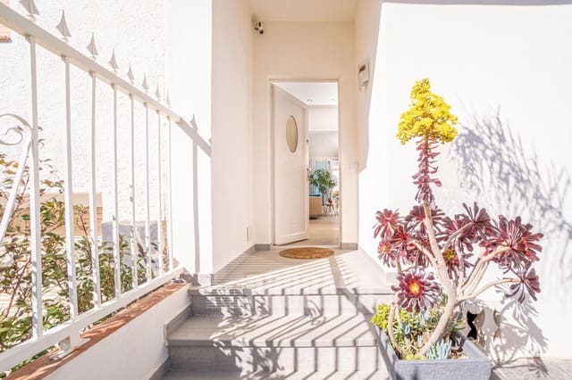 3 chambre Maison de Ville à vendre à Empuriabrava, Castelló d'Empúries avec garage - 549 000 € (Ref: 8823058)