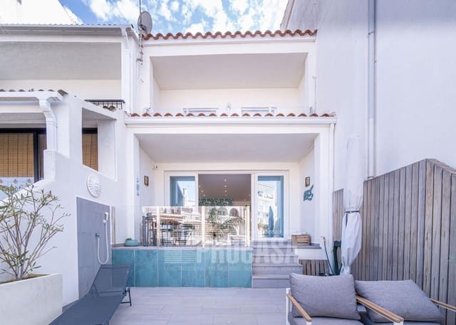 3 chambre Maison de Ville à vendre à Empuriabrava, Castelló d'Empúries avec garage - 549 000 € (Ref: 8823058)