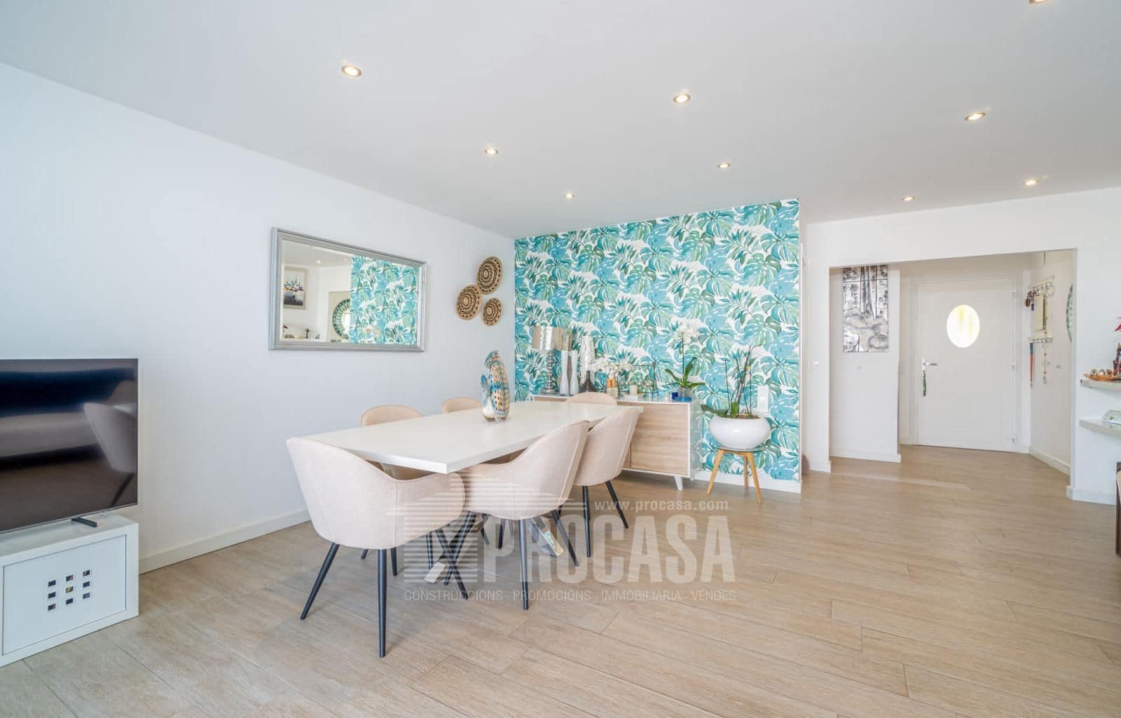 3 soveværelse Byhus til salg i Empuriabrava med garage - € 549.000 (Ref: 8823058)